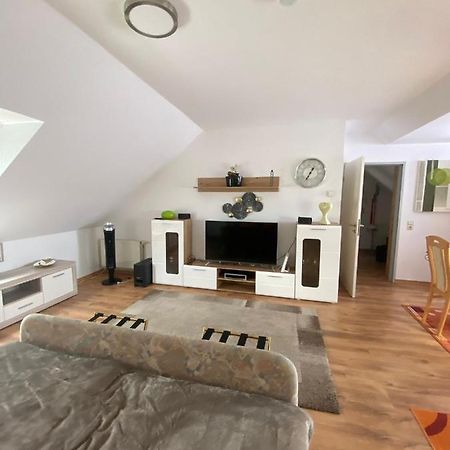 Dachgeschoss Apartment Mit Ausblick Halle (Saale) Exterior foto
