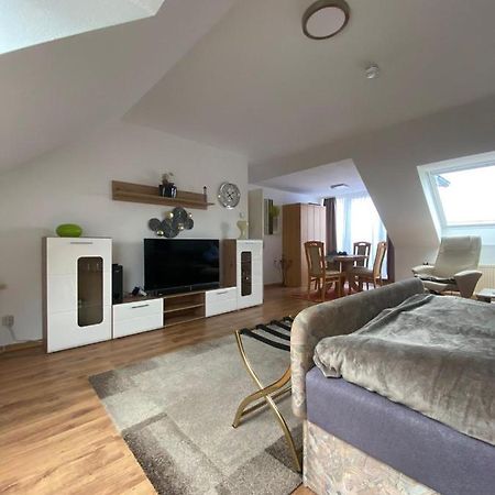 Dachgeschoss Apartment Mit Ausblick Halle (Saale) Exterior foto